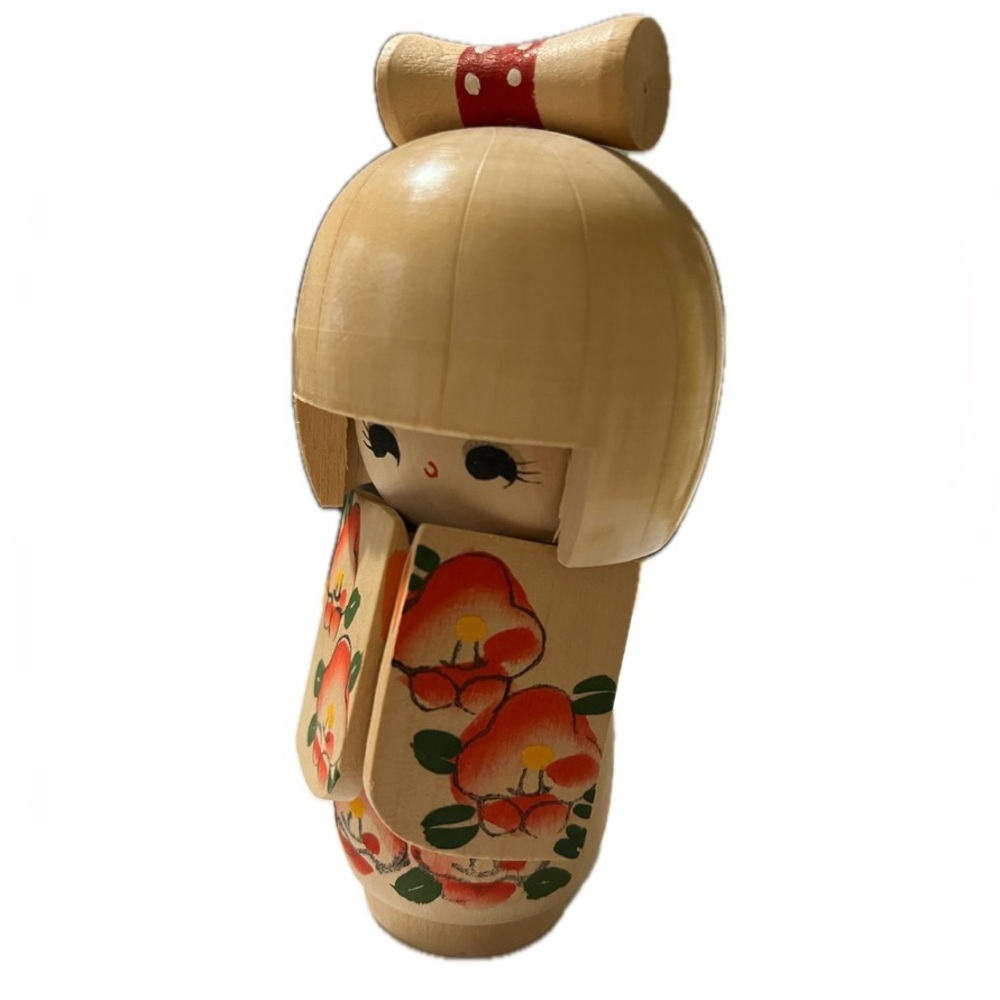 Vtg. Japanese Kokeshi Doll Wooden "Shy Girl" Figurine, Floral Kimono/Red Bow-5” - Picture 5 of 6